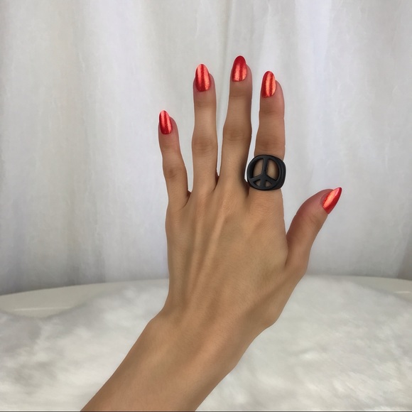 🚫SOLD🚫 Black Peace Sign Metal Ring Size 6 or - Picture 7 of 14